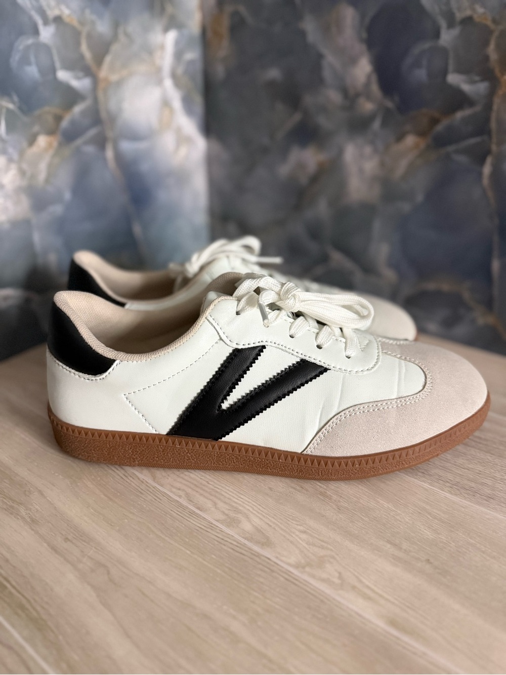 Hip Sneakers